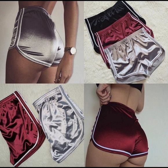 Satin burgundy booty shorts - Picture 2 of 3